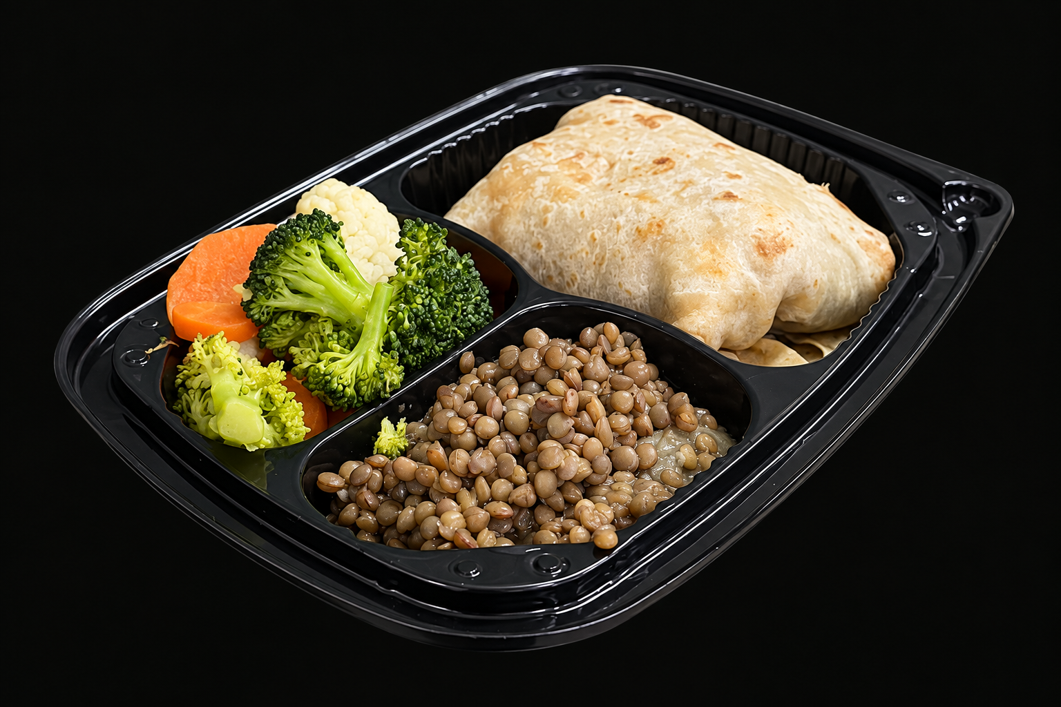 Burrito de pollo o res. Acompañado de lentejas y guarnición de verduras.